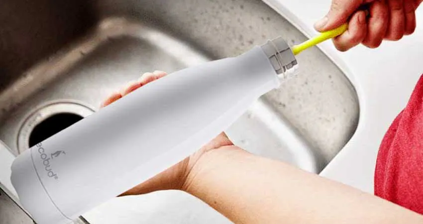 Clearing Stains Using Baking Soda and Vinegar Solution